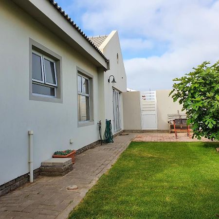 Acacia Four Seven Self-Catering Apartment Swakopmund Ngoại thất bức ảnh
