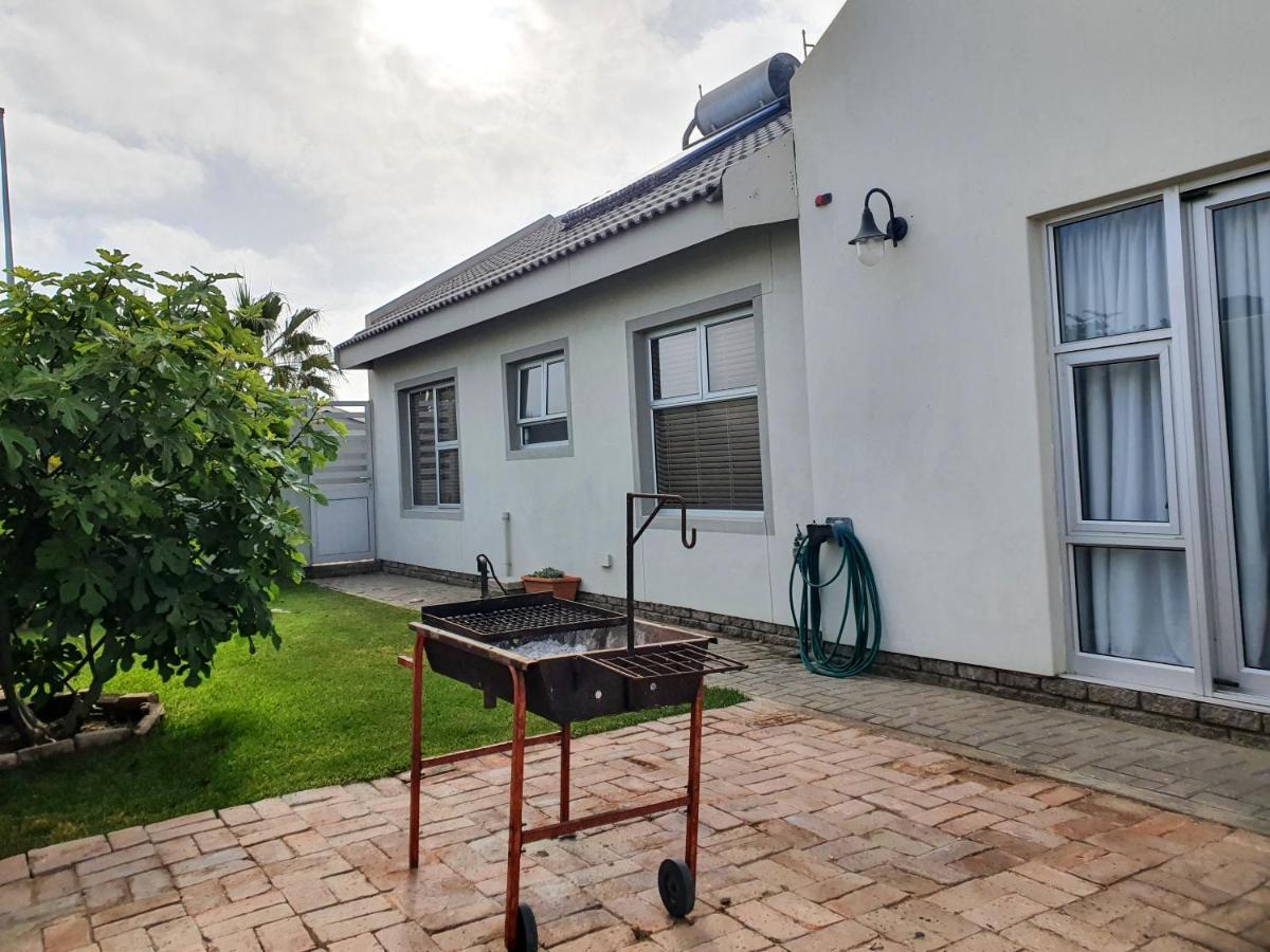 Acacia Four Seven Self-Catering Apartment Swakopmund Ngoại thất bức ảnh