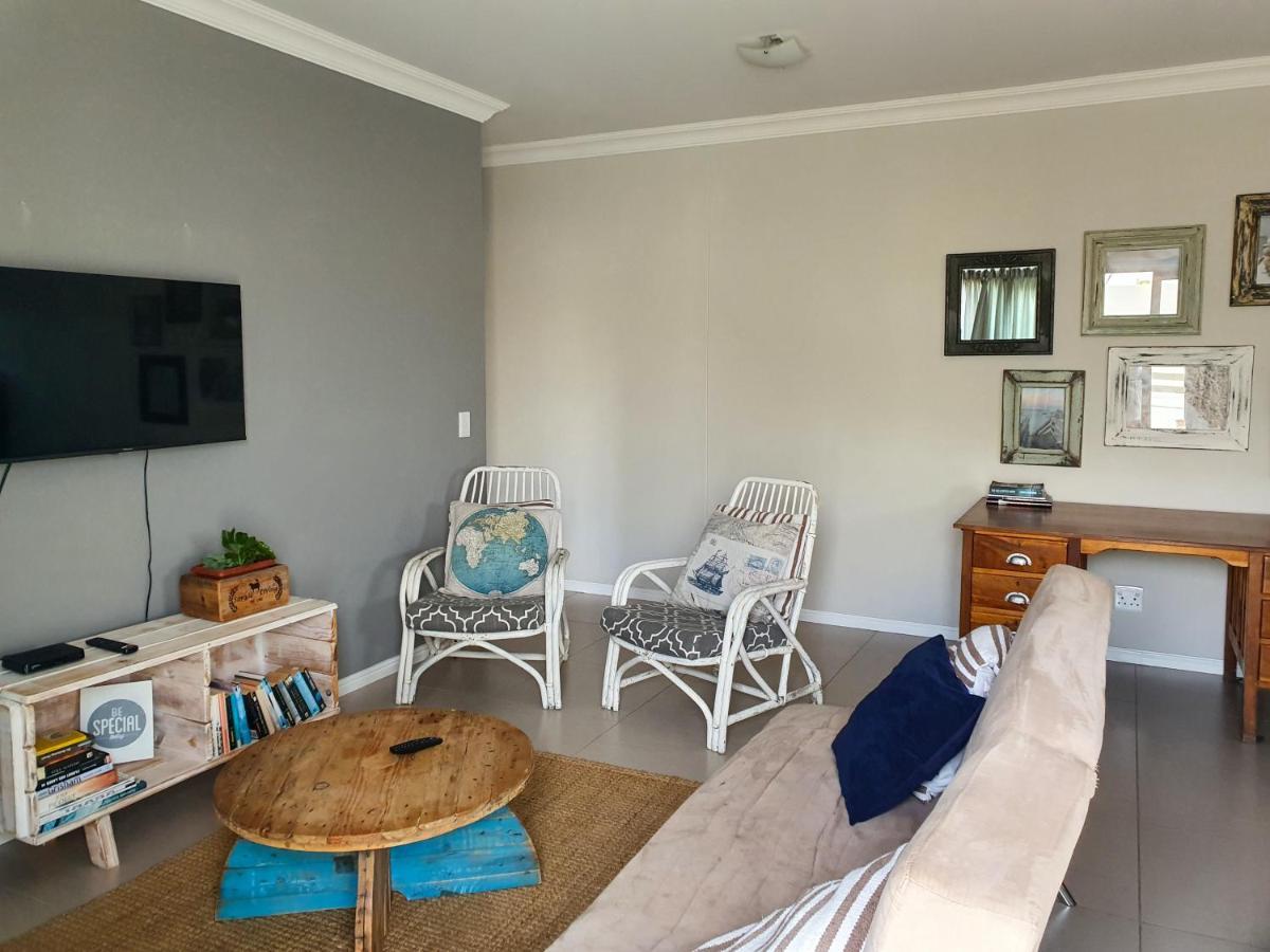 Acacia Four Seven Self-Catering Apartment Swakopmund Ngoại thất bức ảnh